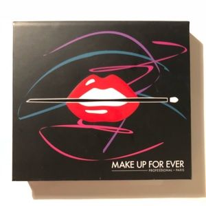 Make Up For Ever 9 Artist Shadow Palette